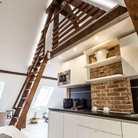 Adelhoff Aparthotel 4*