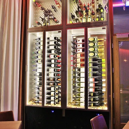 Adelhoff Apart-hotel 4*